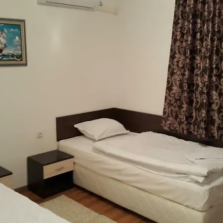 Guest Old Captain Albergue *