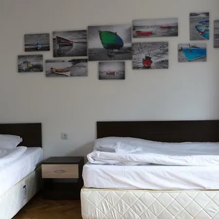 Guest Old Captain Albergue *