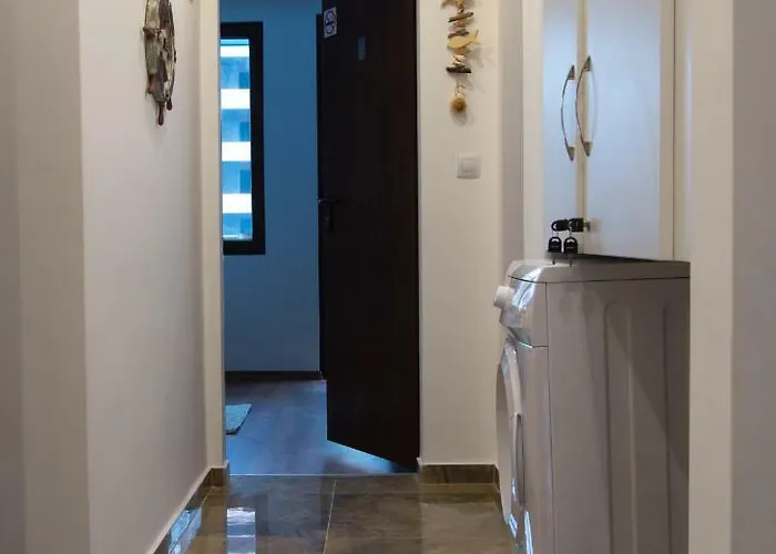 Guest Old Captain * Бургас