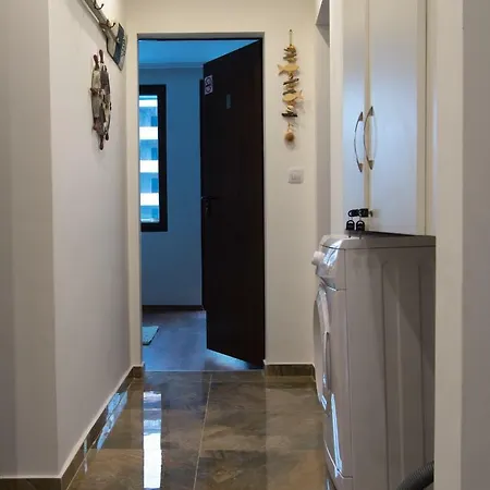 Guest Old Captain * بورغاس